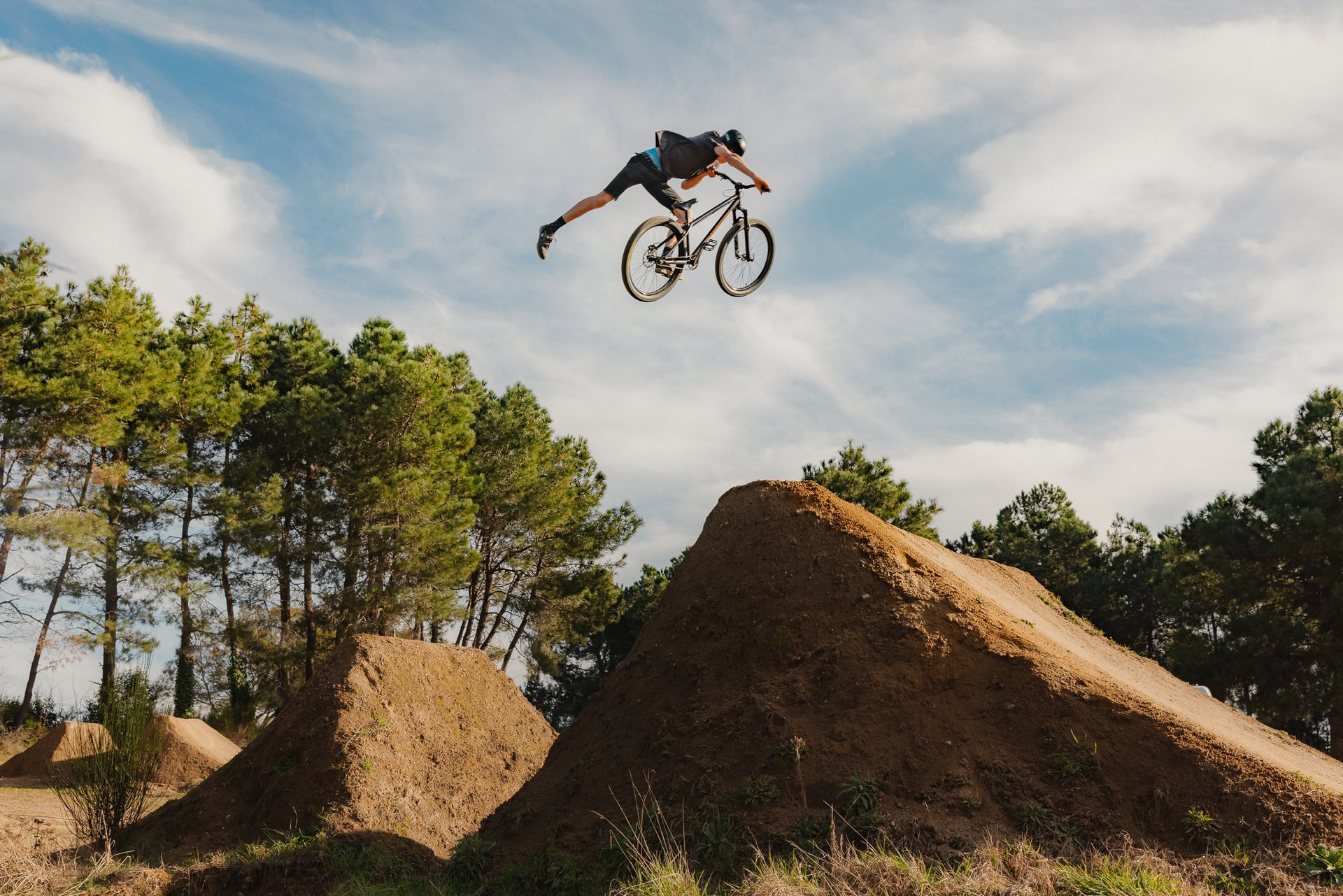 Mountain deals bike jump